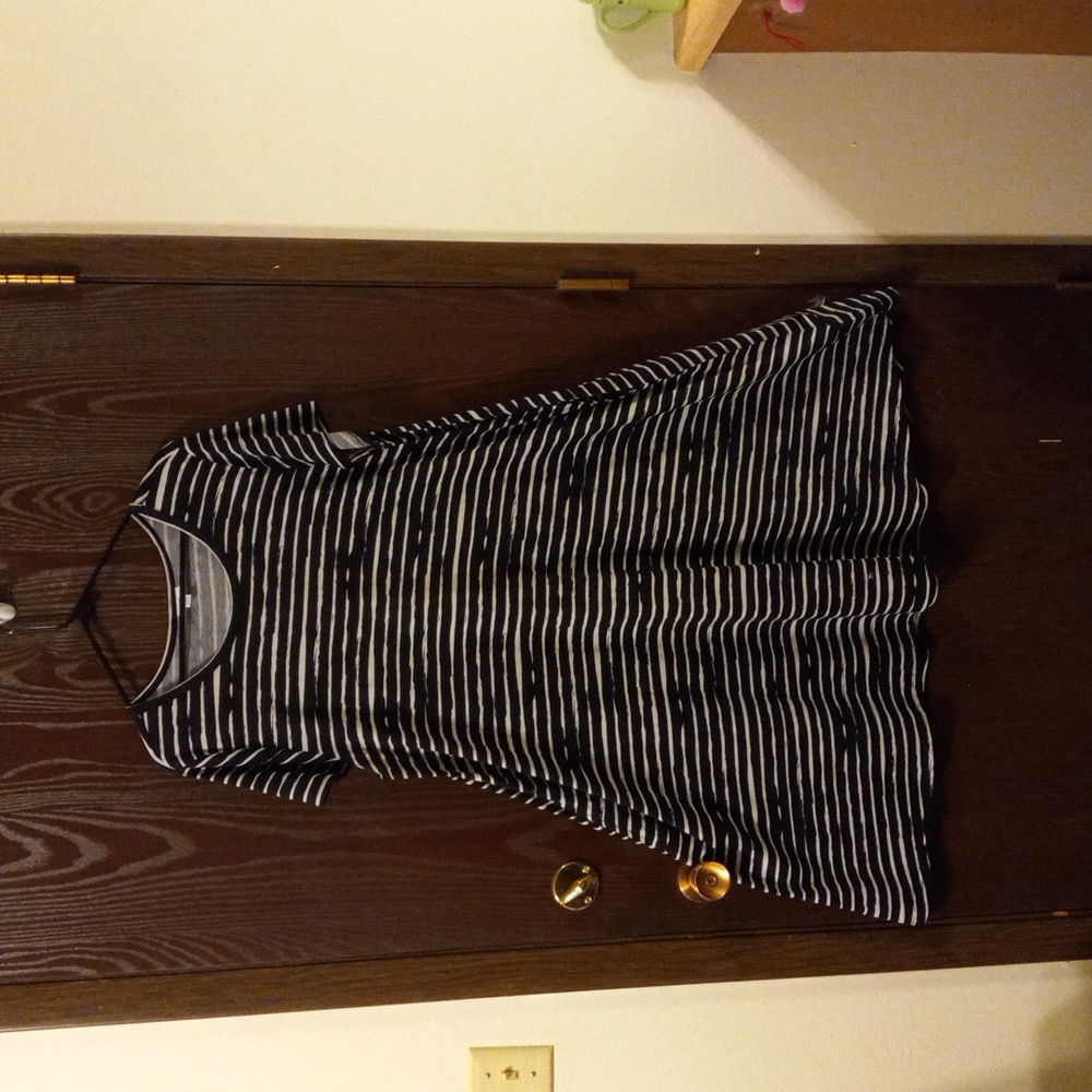 LulaRoe maxi striped dress. Black and white. 2XL. Short sleeve jersey knit.